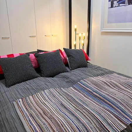 To Luxstudio Minervasuite From Helsinki Airport 6 Min, To 27min, Freeparking In Kivistoein Kivistoe * Vantaa